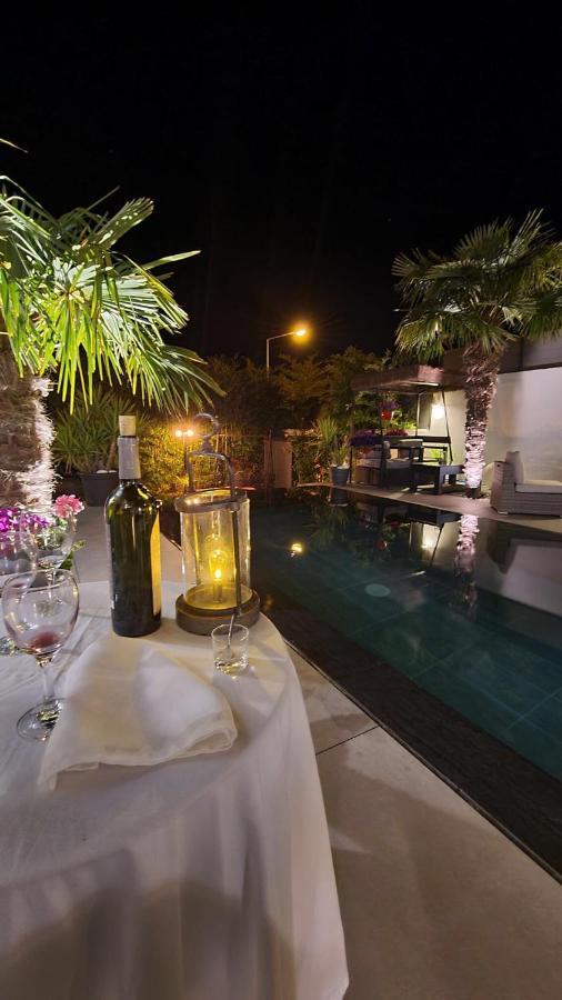 Mon Petit Bali Bed & Breakfast Maussane-les-Alpilles Exterior photo